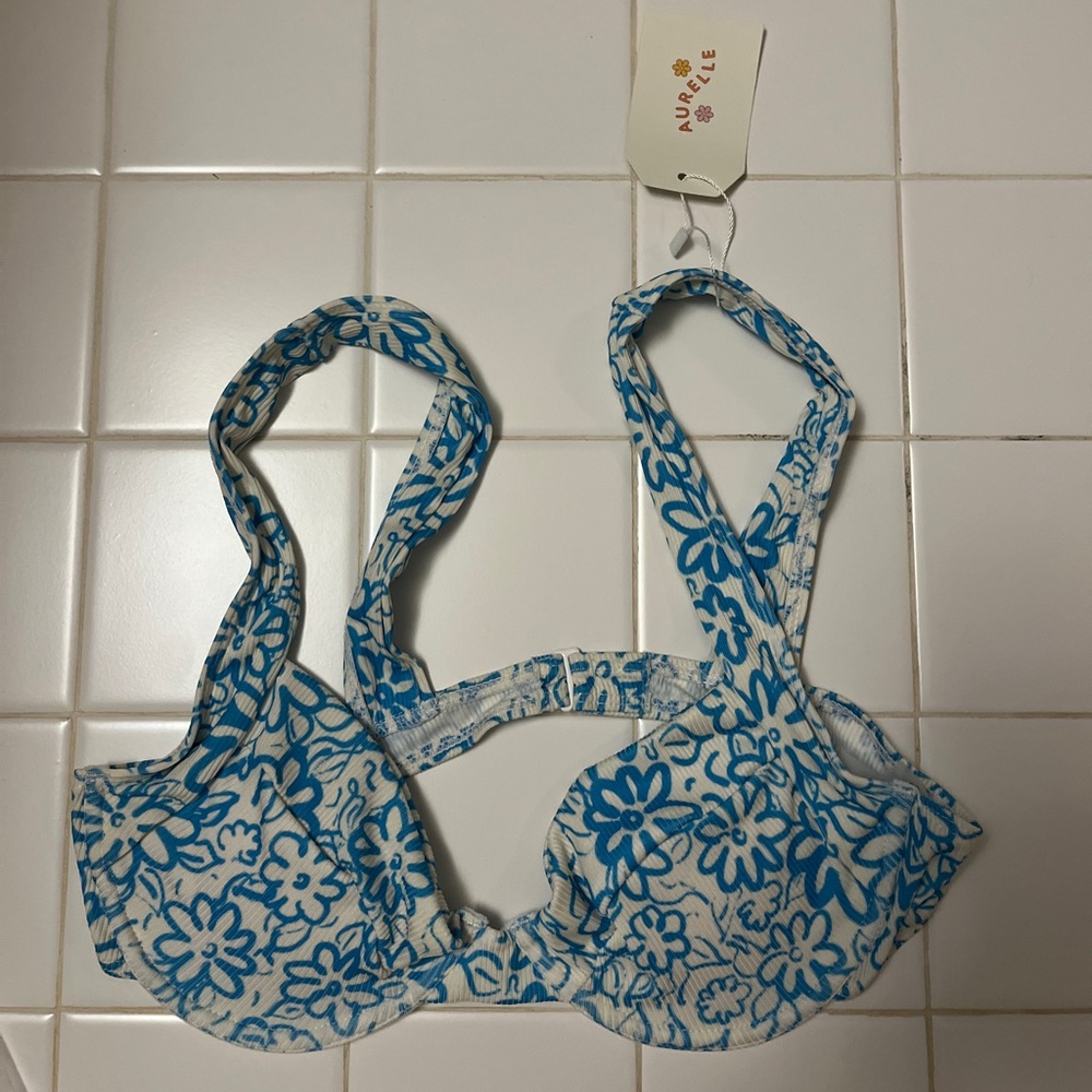 aurrelle bikini top